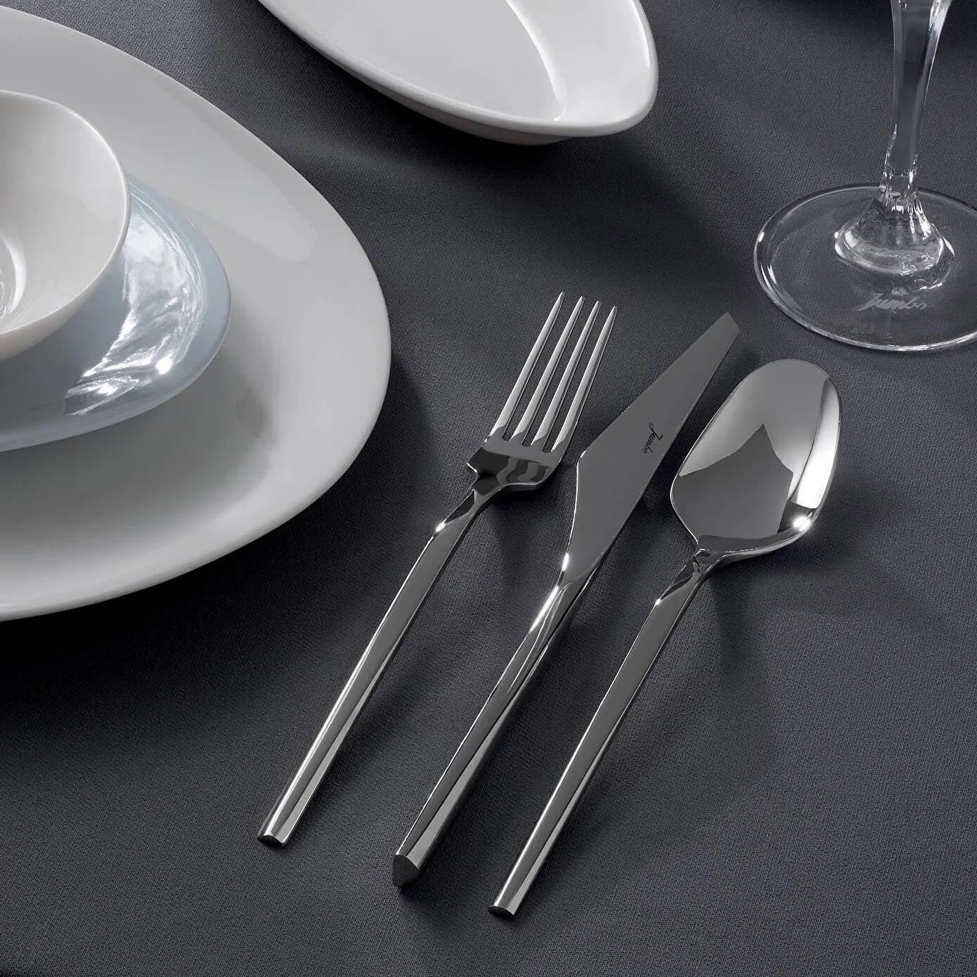 Jumbo 5100 Quartz 84-Piece Stainless Steel Cutlery Set for 12 People, Silver