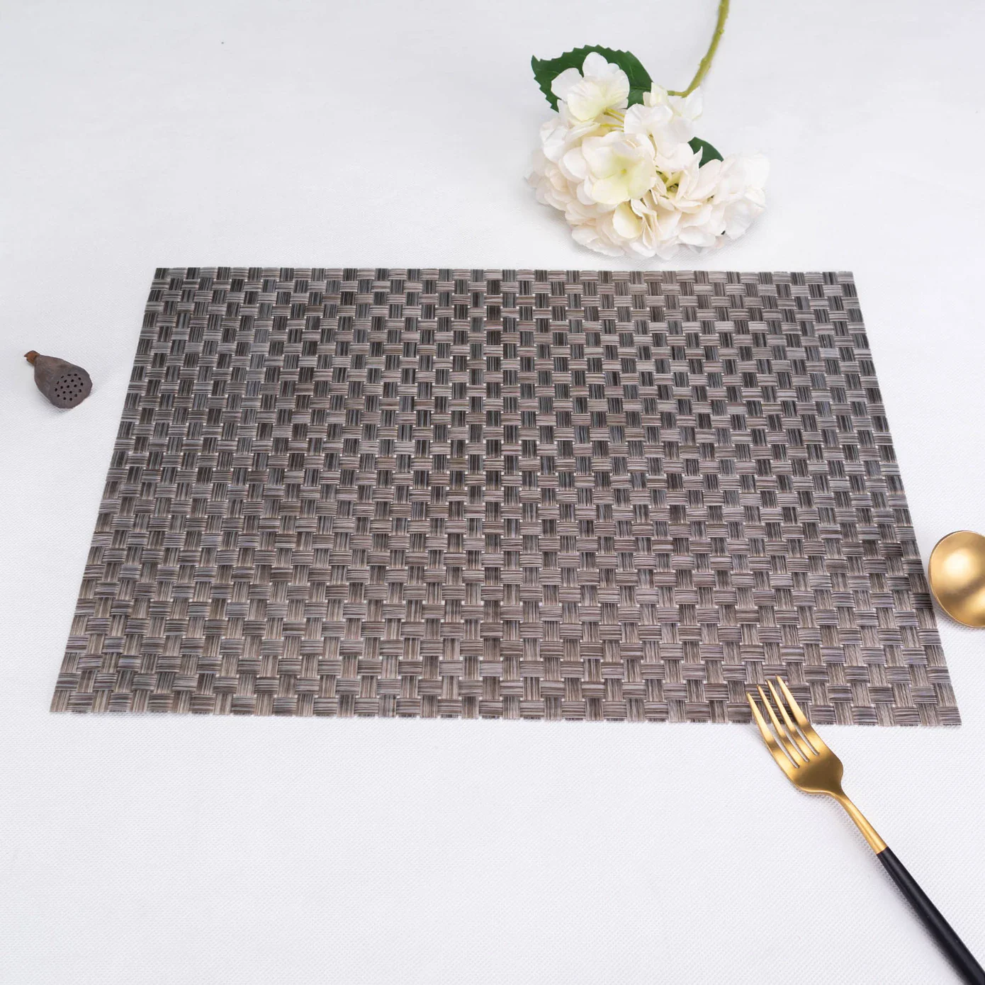 Karaca Home Baldwin 2-Piece American Placemat, 30x45cm, Copper - Image 3