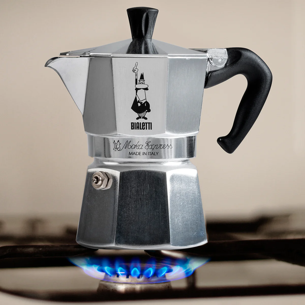 Bialetti Moka Express Hob Espresso Coffee Maker, 2 Cups, Silver - Image 3