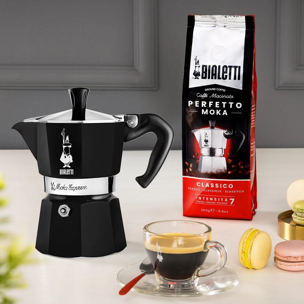 Bialetti Moka Express Hob Espresso Coffee Maker, 6 Cups, Black - Image 3