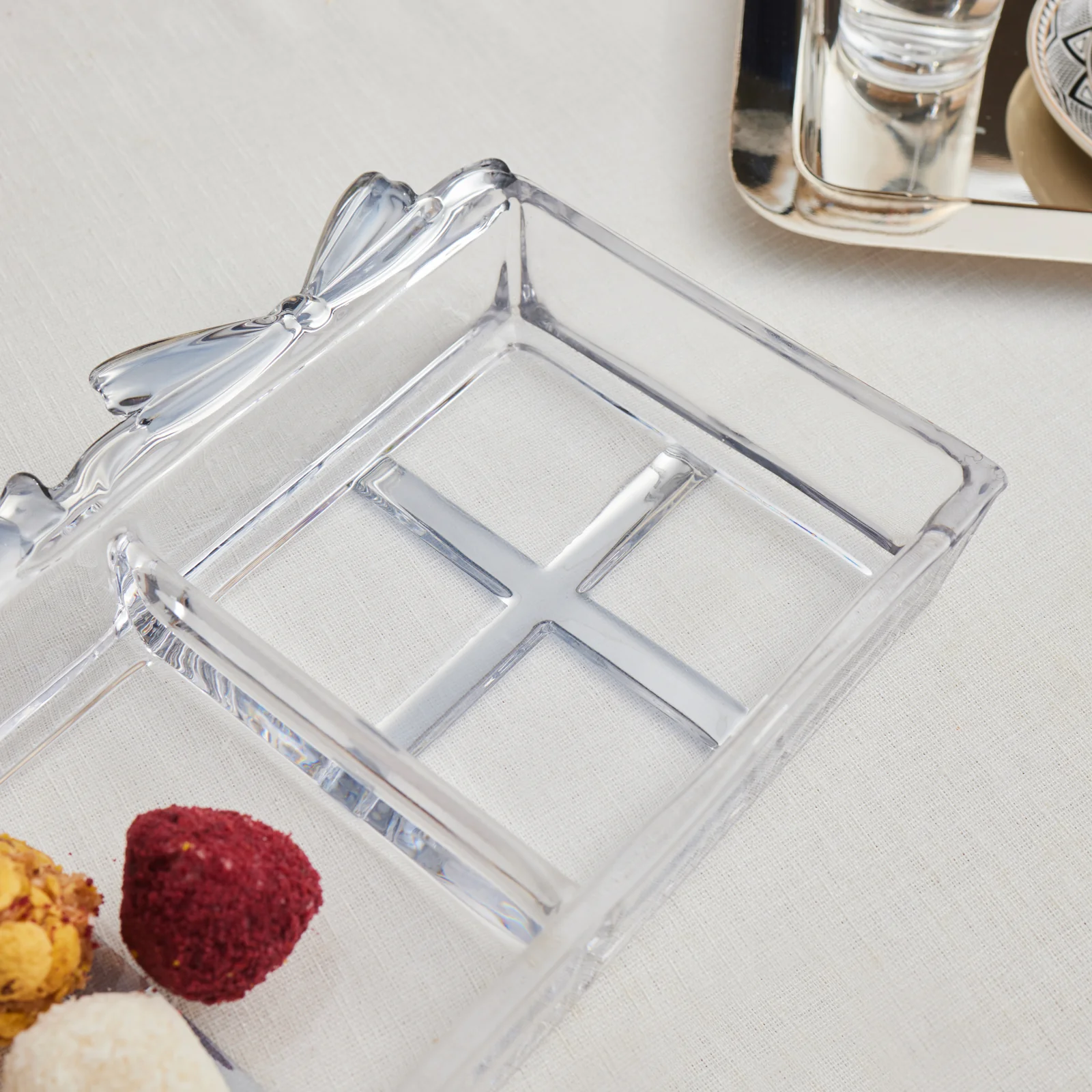 Karaca Candy Glass Decorative Serving Plate, 35cm, Silver - Image 3