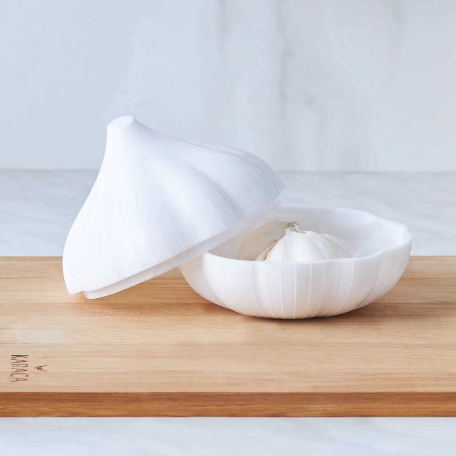 Crick Crack Garlic Storage Jar, 10cm, Assorted Colour - Image 2