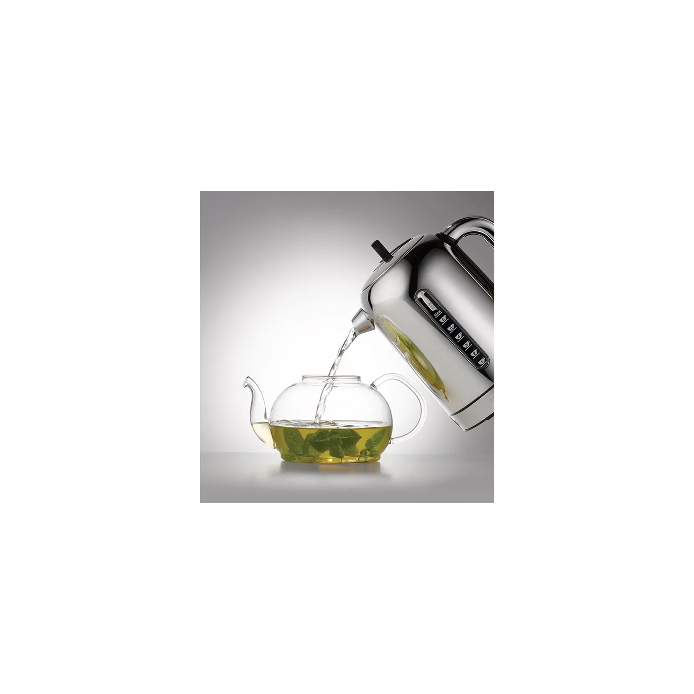 Dualit Classic Kettle, 1.7L, Polished - Image 3