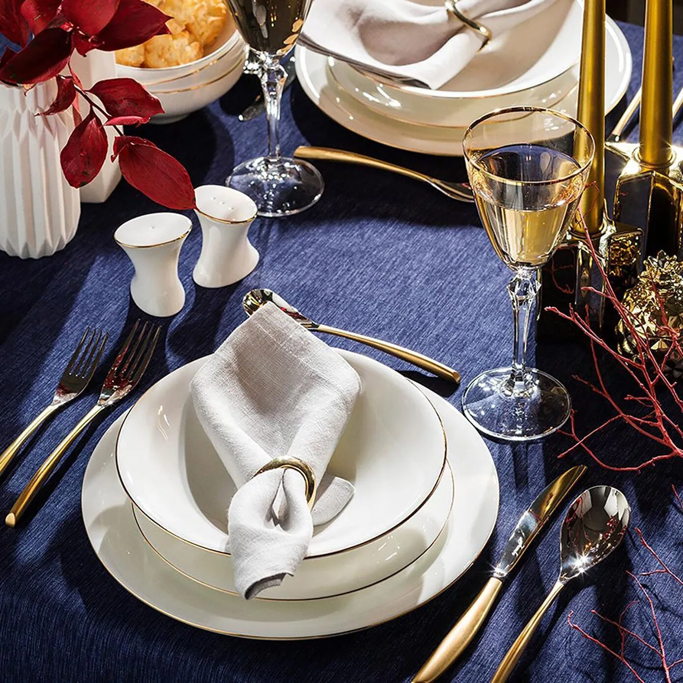 Jumbo Bone China Golda 61-Piece Dinner Set for 12 People, Gold - Image 4
