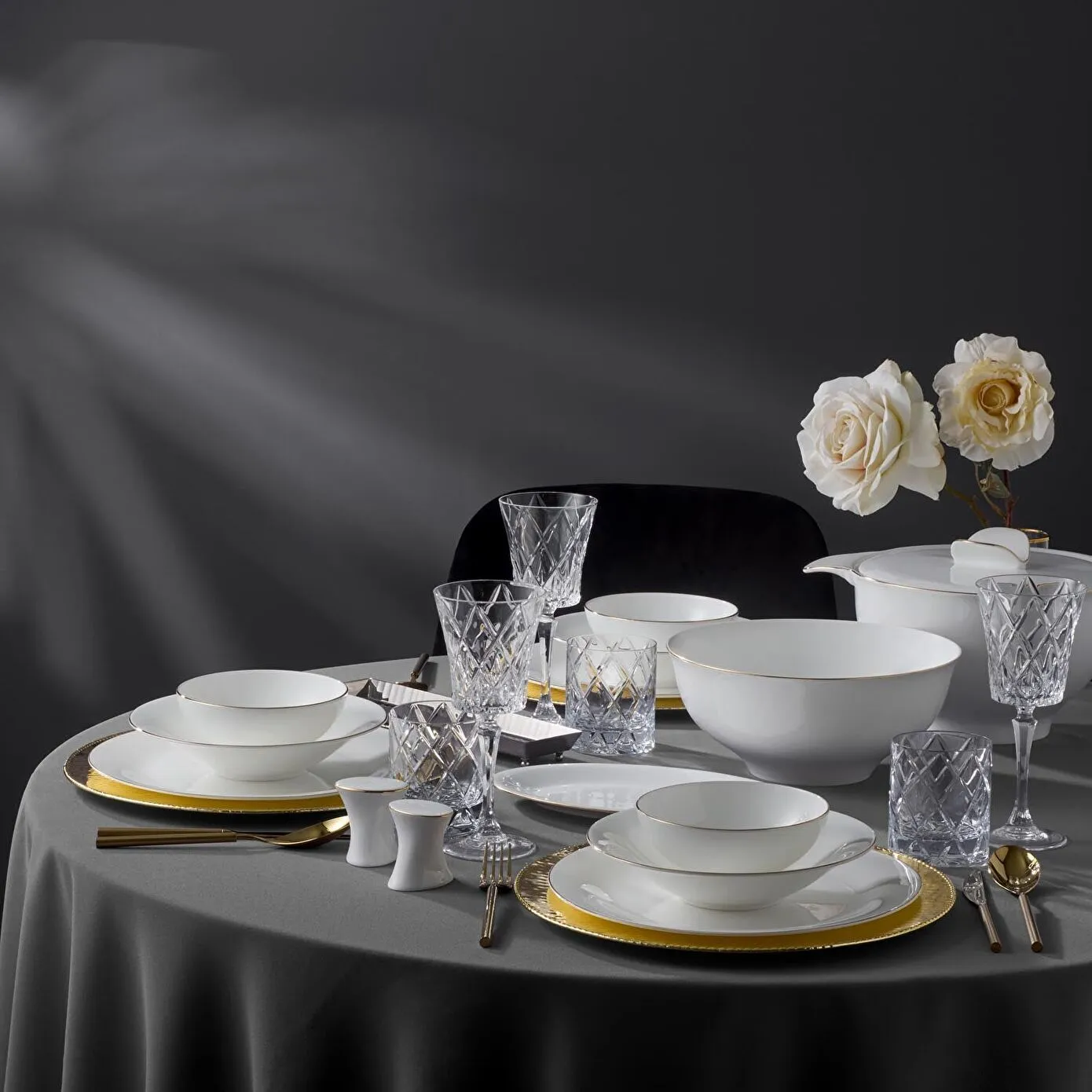 Jumbo Bone China Golda 61-Piece Dinner Set for 12 People, Gold - Image 5
