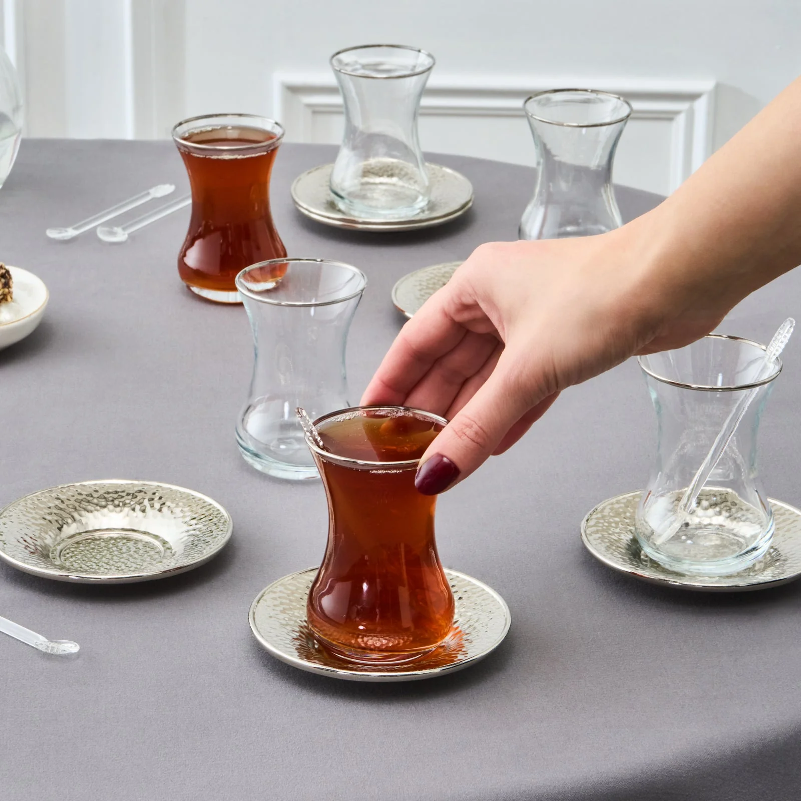 Karaca Ada 18-Piece Turkish Tea Set for 6 People, 130ml, Platin - Image 4
