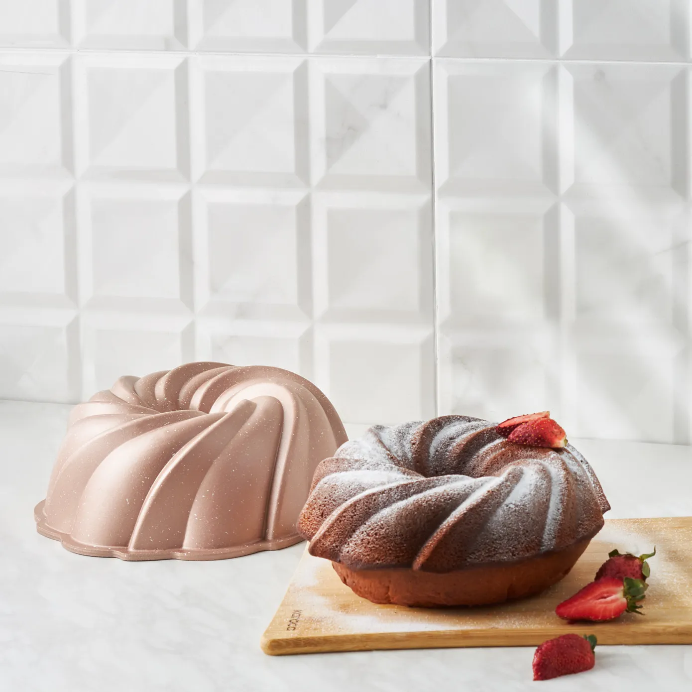 Karaca Aluminium Cast Decorative Cake Tin, 24cm, Pink - Image 3
