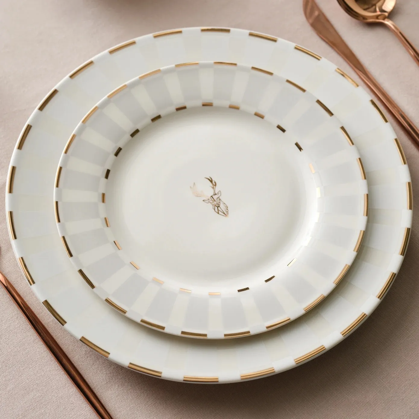 Karaca Aries Metalic 24-Piece Bone China Dinner Set for 6 People, White - Image 4