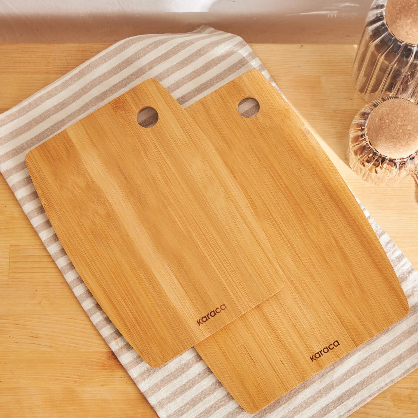 Karaca Bade 2 Piece Bamboo Chopping Board, Wood - Image 4