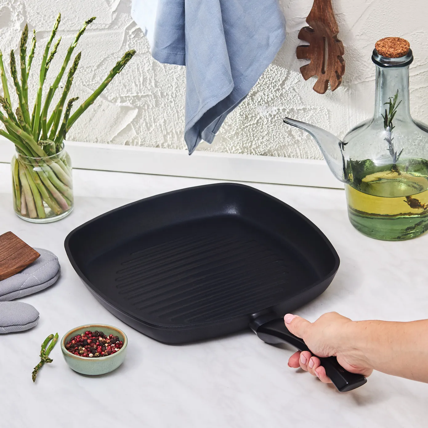 Karaca BioDiamond Powerful Antibacterial Handle Griddle Pan, 28cm, Black - Image 3