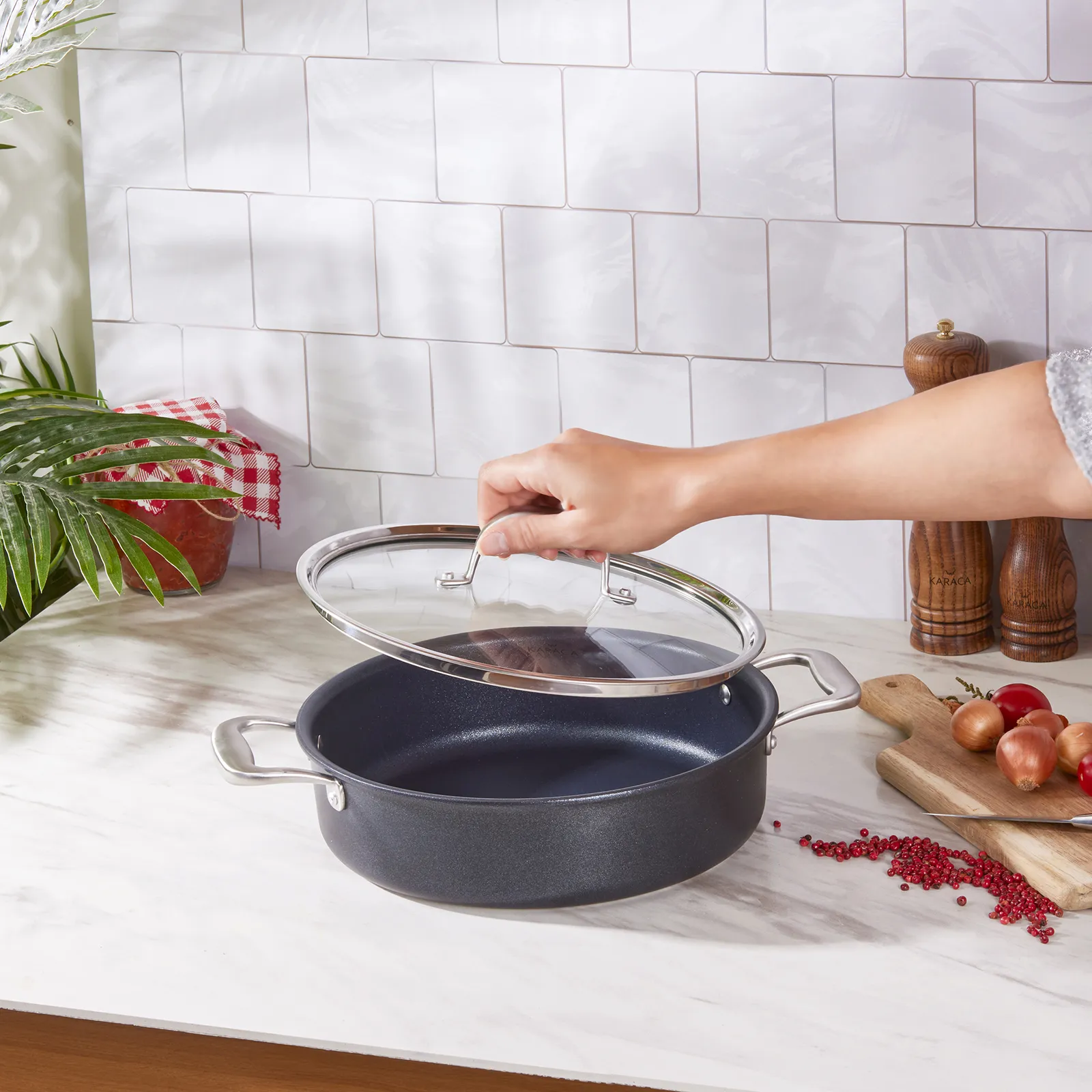 Karaca BioDiamond Pro Induction Shallow Casserole with Lid, 26cm, Black - Image 3
