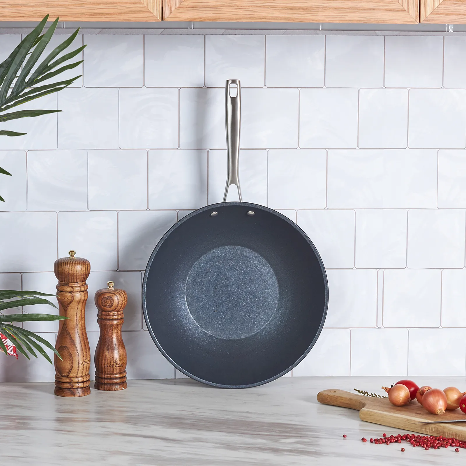 Karaca BioDiamond Pro Non-Stick Induction Wok Pan, 28cm, Black - Image 3