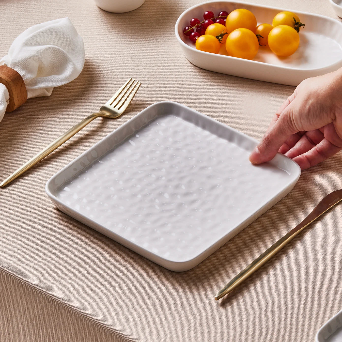 Karaca x by Refika Bembeyaz Bone China Dessert/Side Plate, 18cm, White - Image 2