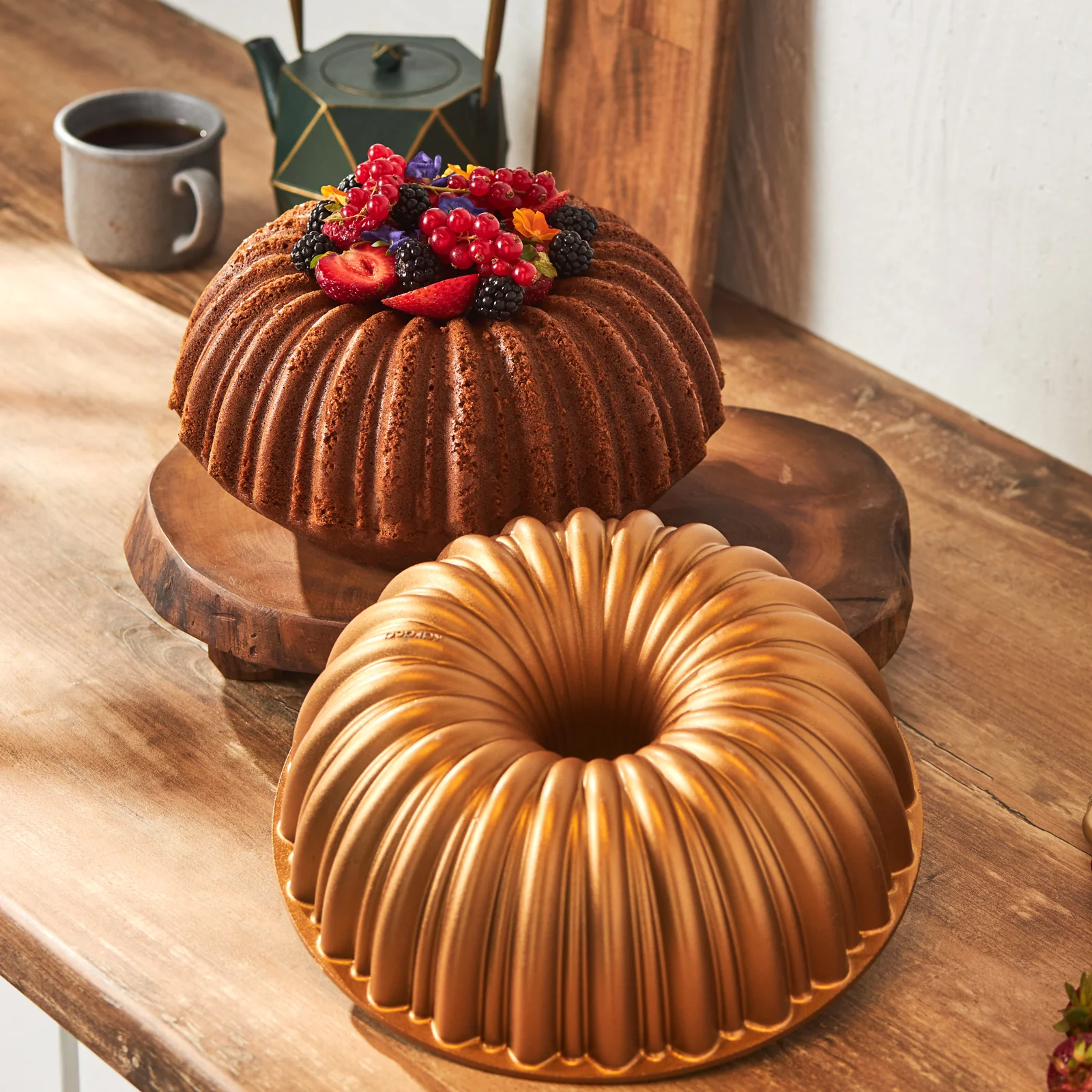 Karaca Cake Pro Aluminium Cast Decorative Cake Tin, 25.5cm, Gold - Image 4