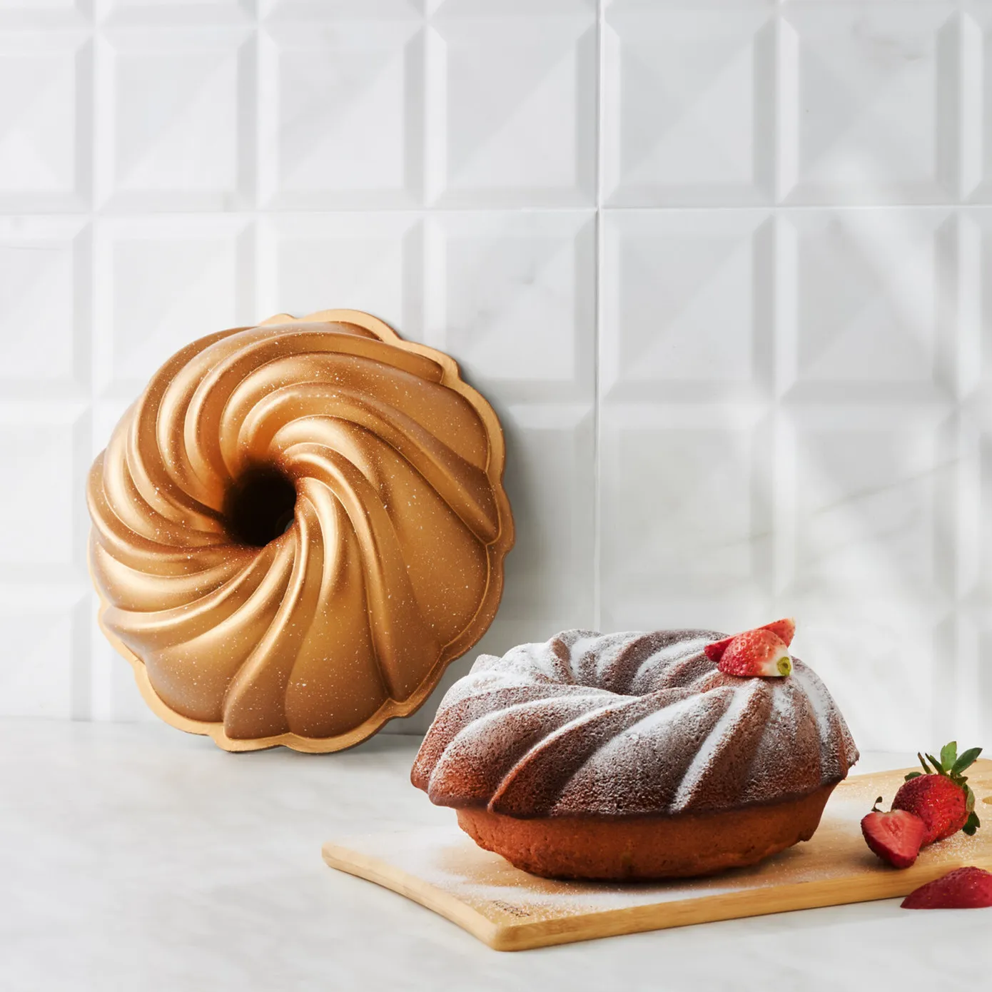 Karaca Cake Pro Pare Aluminium Cast Decorative Cake Tin, 24cm, Gold - Image 3