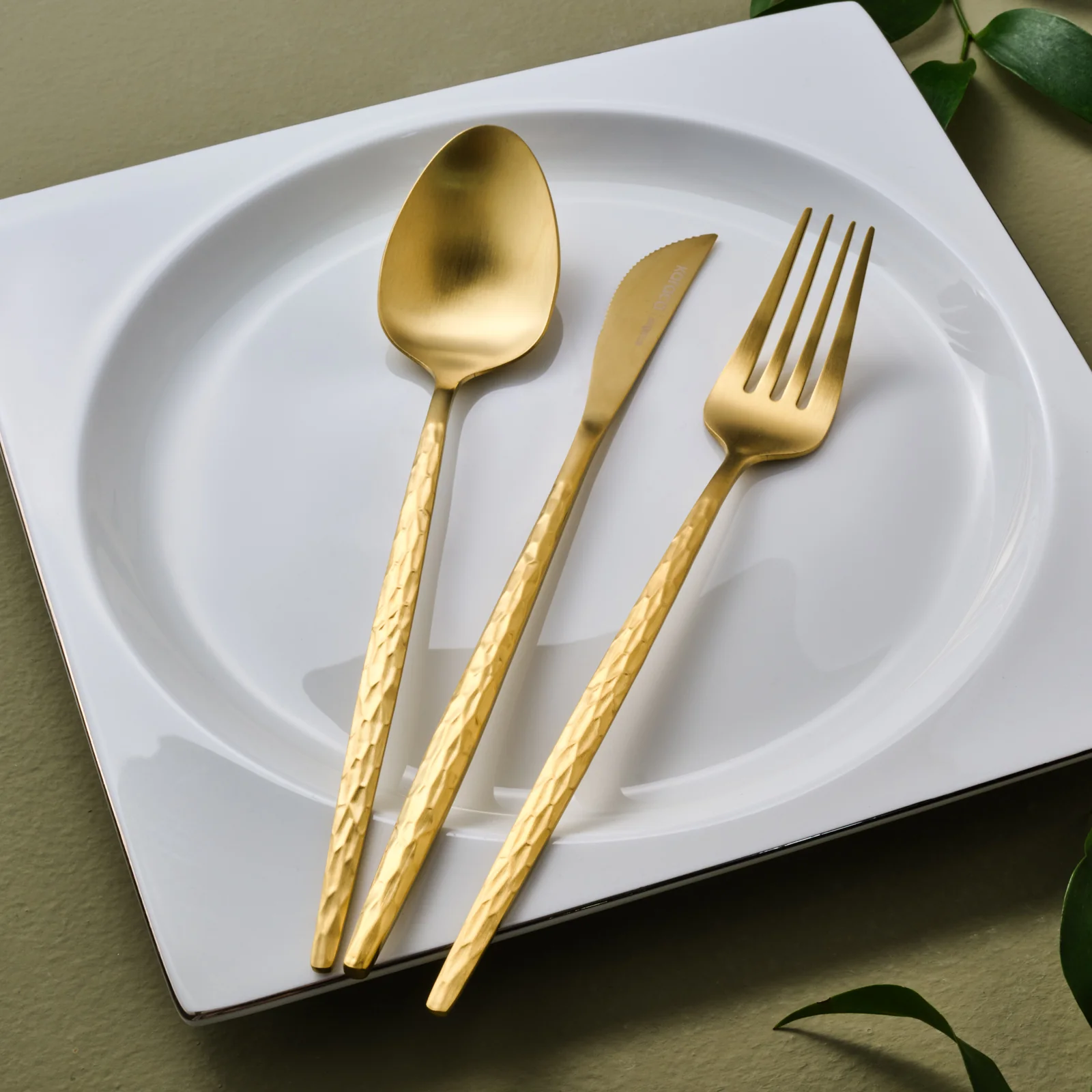 Karaca Callisto 84-Piece Stainless Steel Cutlery Set for 12 People, Gold - Image 3