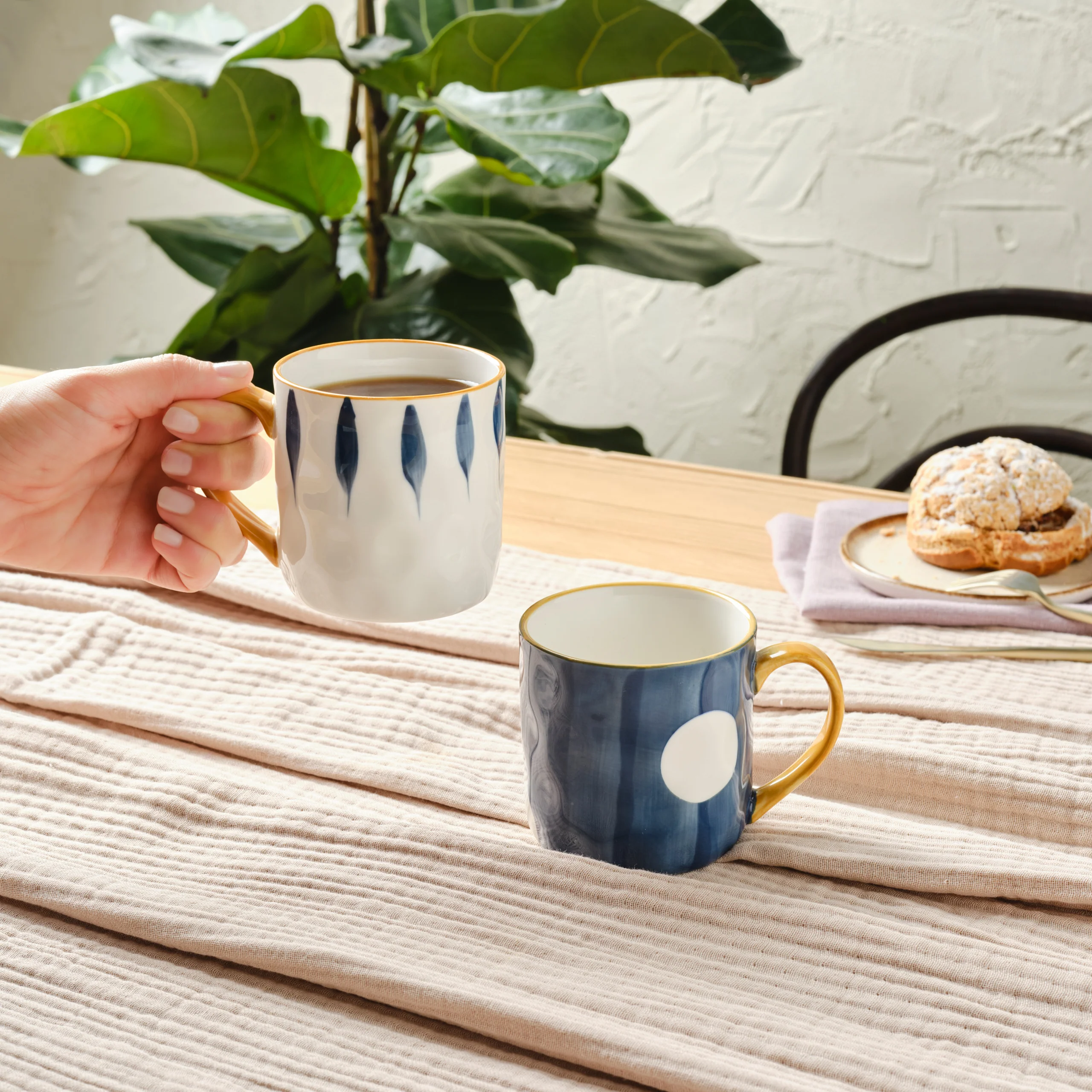 Karaca Canarie 2 Piece Stoneware Mug Set, 350ml, Multicolour - Image 2