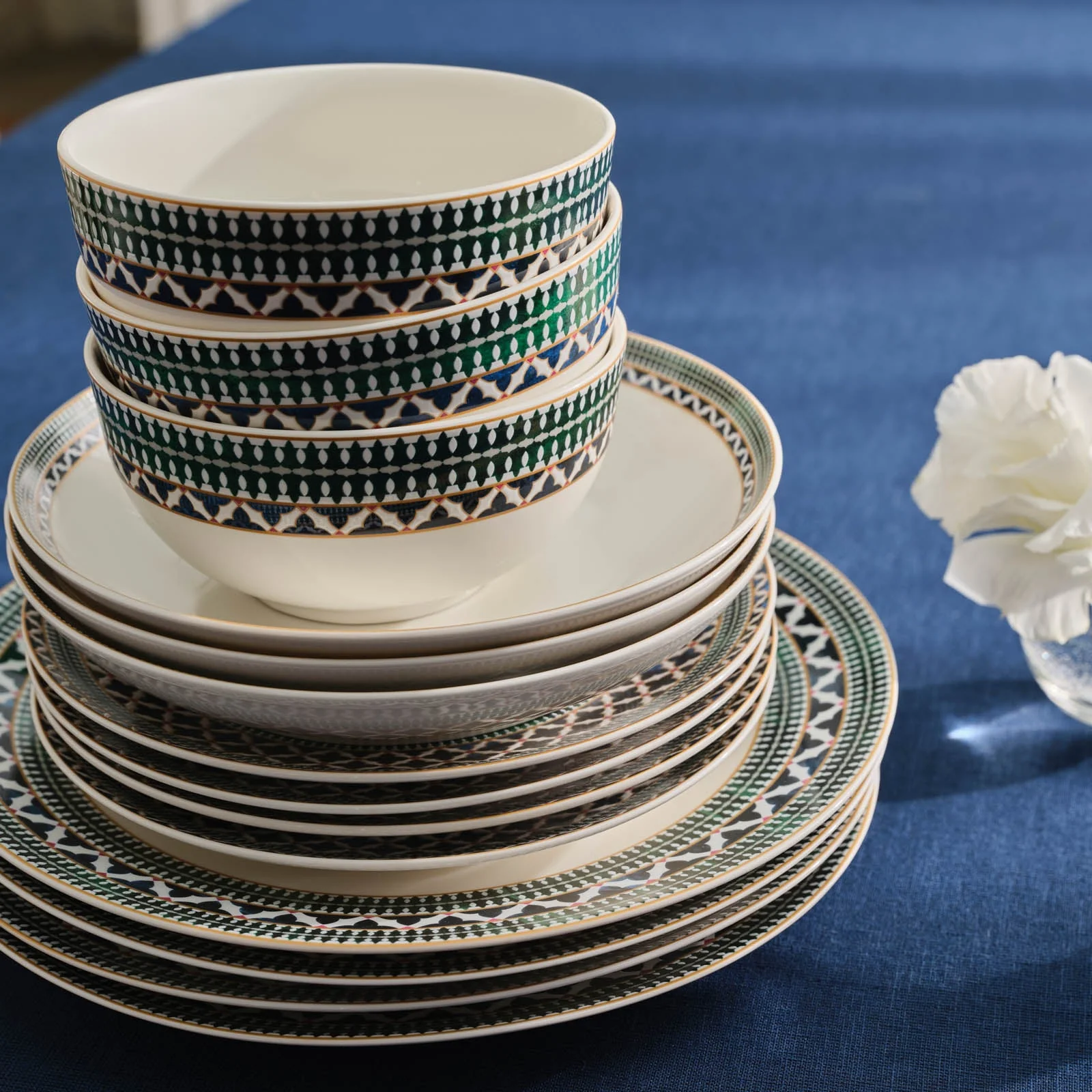Karaca Cordoba 24-Piece Bone China Dinner Set for 6 People, Multi - Image 9