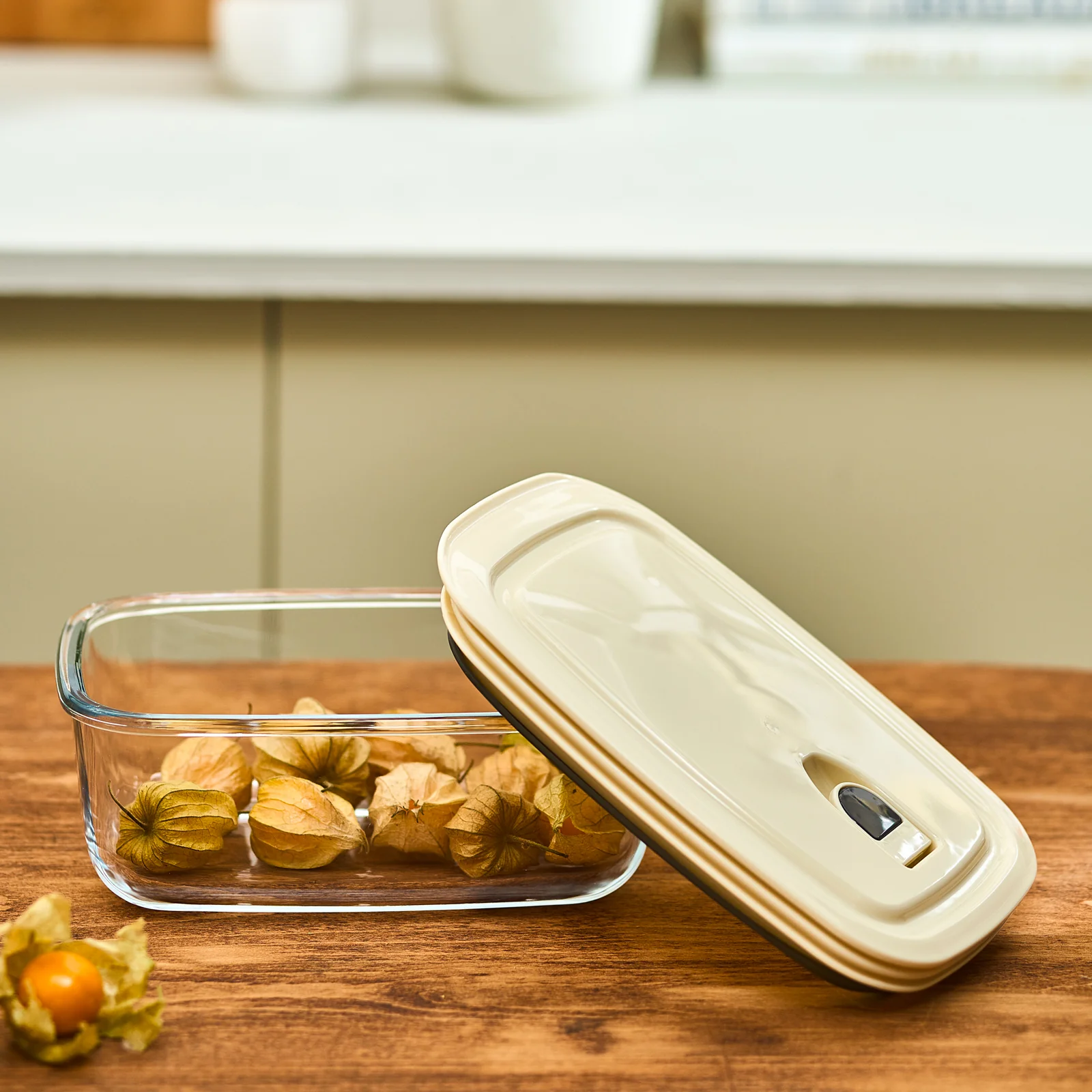 Karaca Cream Vacuum Storage Container, 0.83L - Image 3