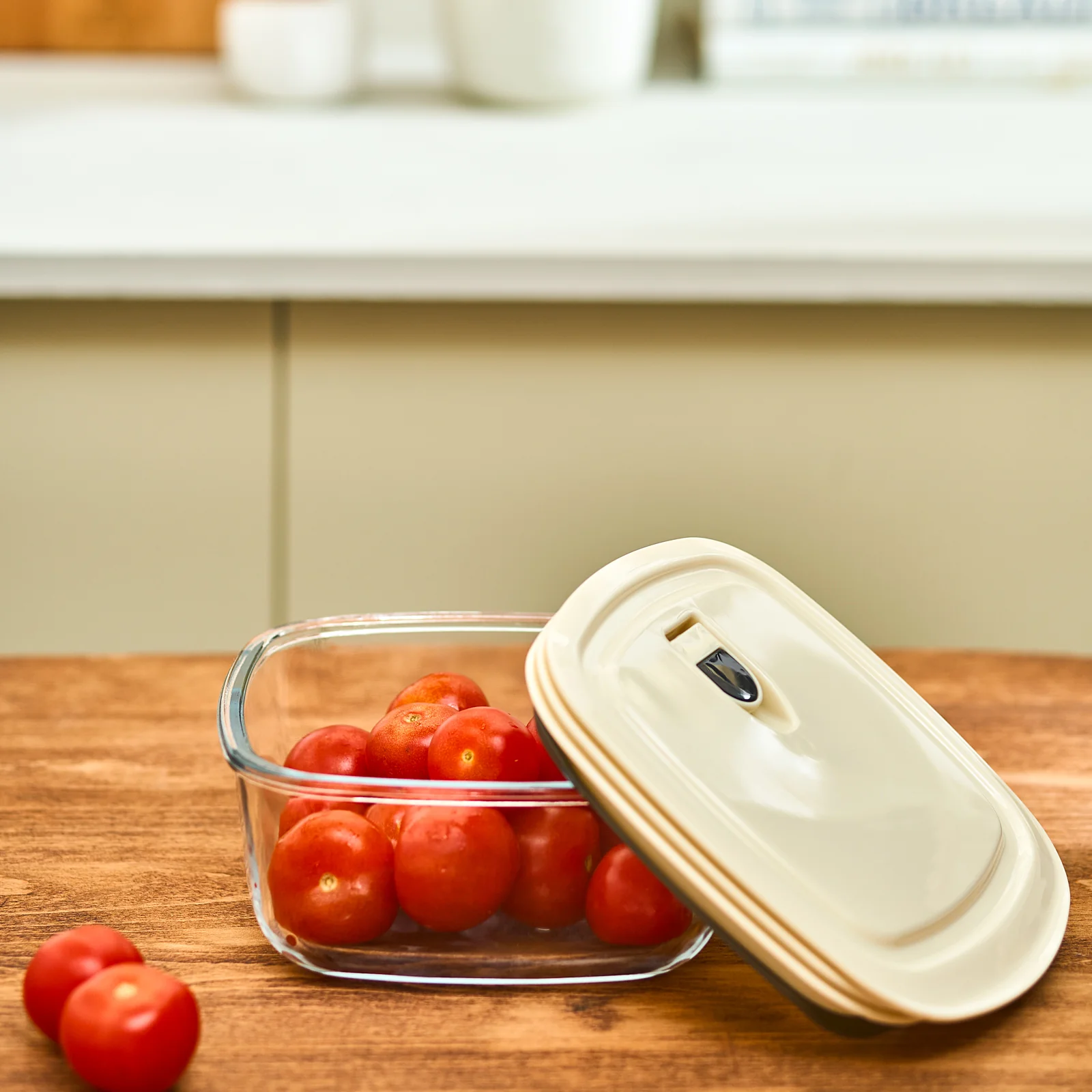Karaca Cream Vacuum Storage Container, 0.9L