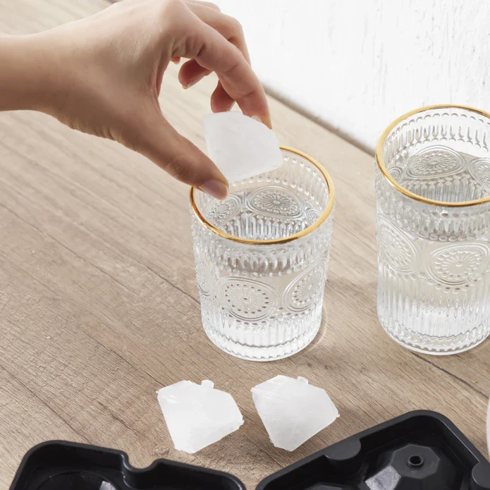 Karaca Diamond Ice Cube Tray, Black - Image 3