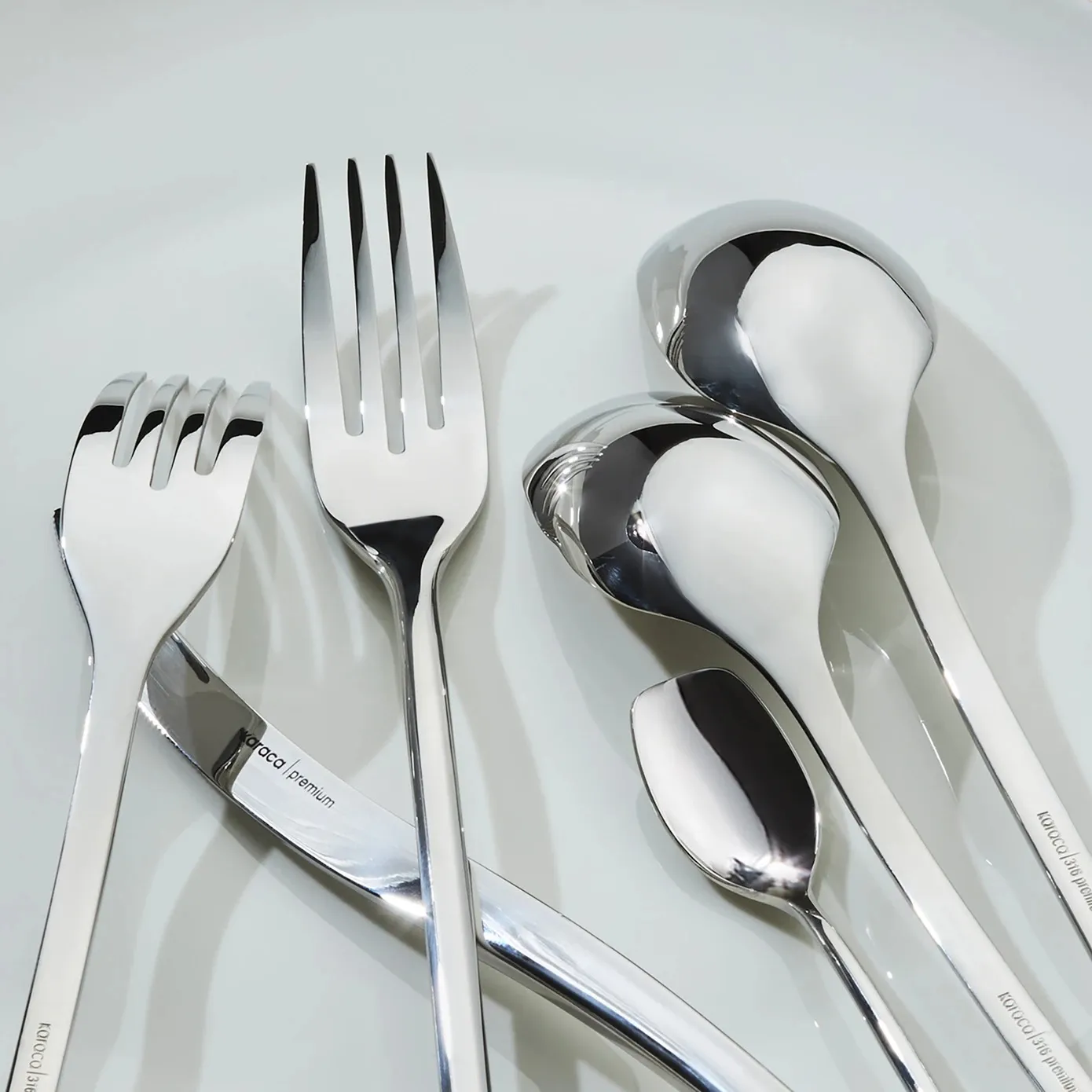 Karaca Dora 84-Piece 316+ Stainless Steel Cutlery Set for 12 People, Silver - Image 6