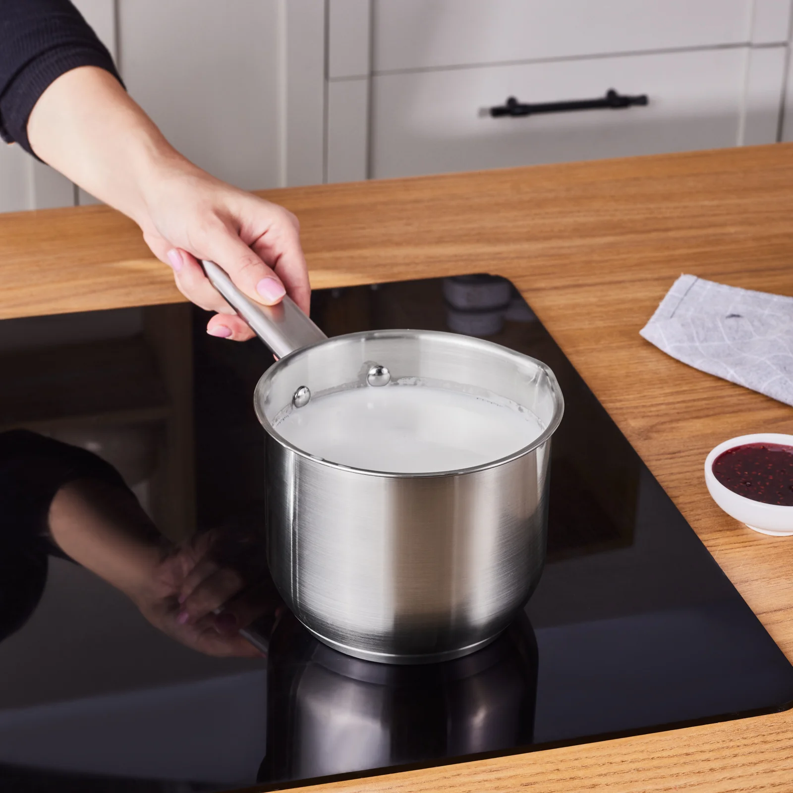 Karaca Elite Stainless Steel Induction Milk Pot, 14cm, 1,6L, Silver - Image 2