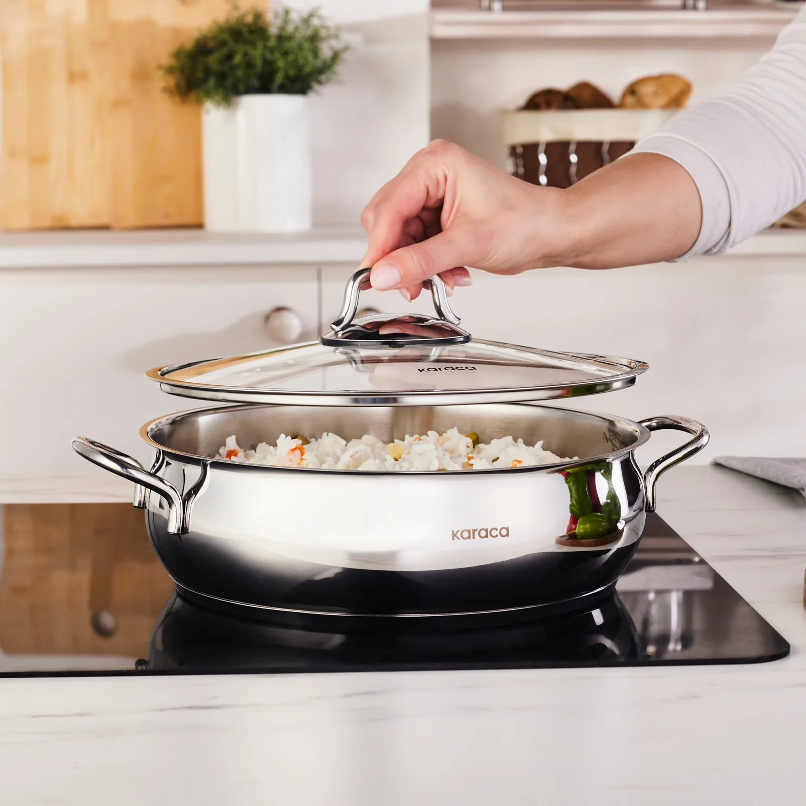 Karaca Emirgan Stainless Steel Shallow Casserole with Lid, 26cm, Silver - Image 3