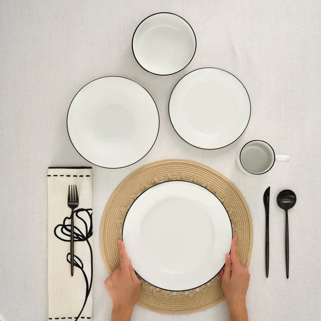 Karaca Emma 30-Piece Porcelain Dinner Set for 6 People, White - Image 6