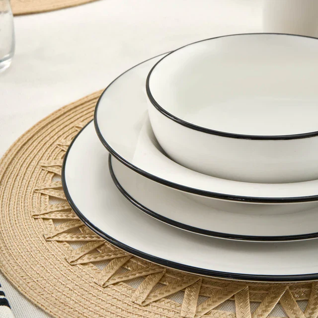 Karaca Emma 30-Piece Porcelain Dinner Set for 6 People, White - Image 8