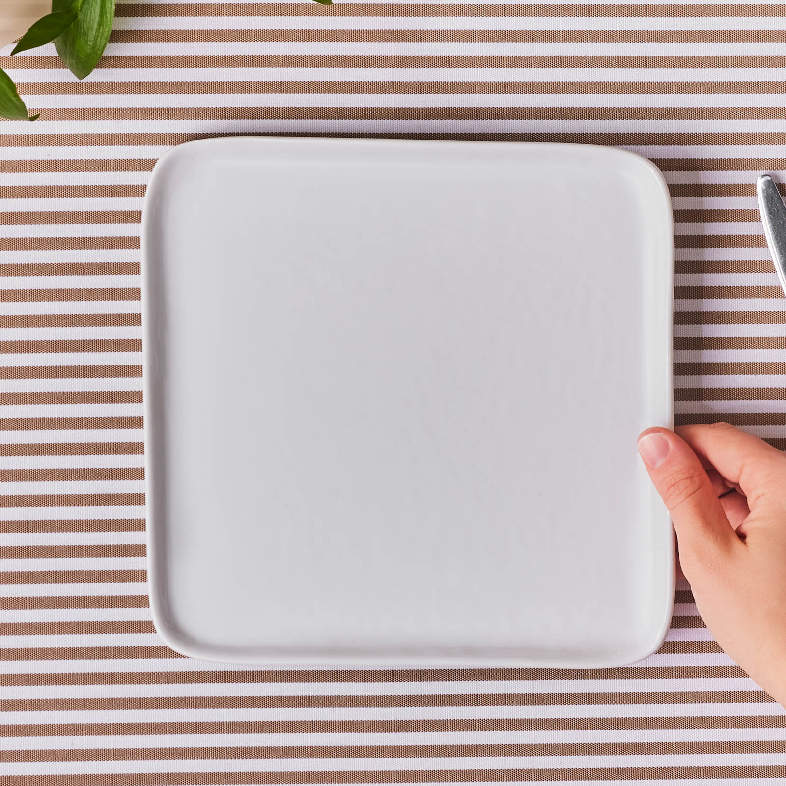 Karaca Epsilon Porcelain Square Dessert/Side Plate, 22cm, White - Image 2