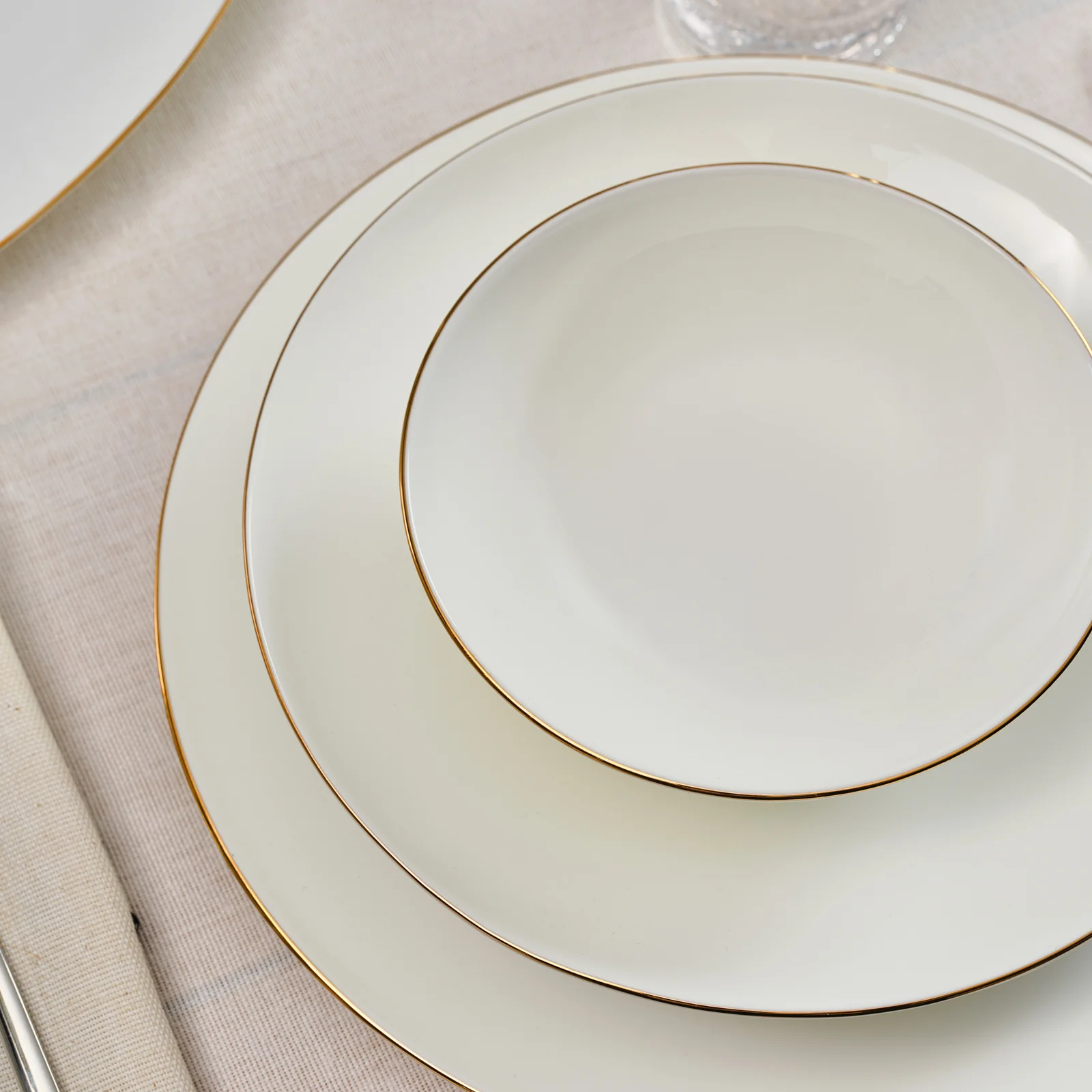 Karaca Fine Pearl Extra Chanak 55-Piece Dinner Set for 12 People, Gold - Image 5