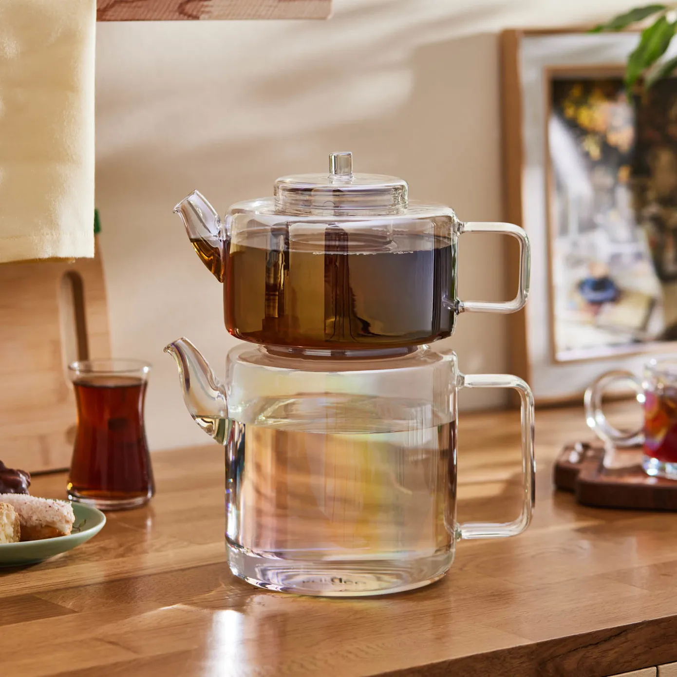 Karaca Flat Borosilicate Glass Luster Teapot, Multi - Image 4