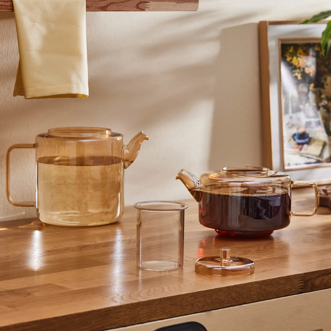 Karaca Flat Borosilicate Glass Teapot, Amber - Image 5