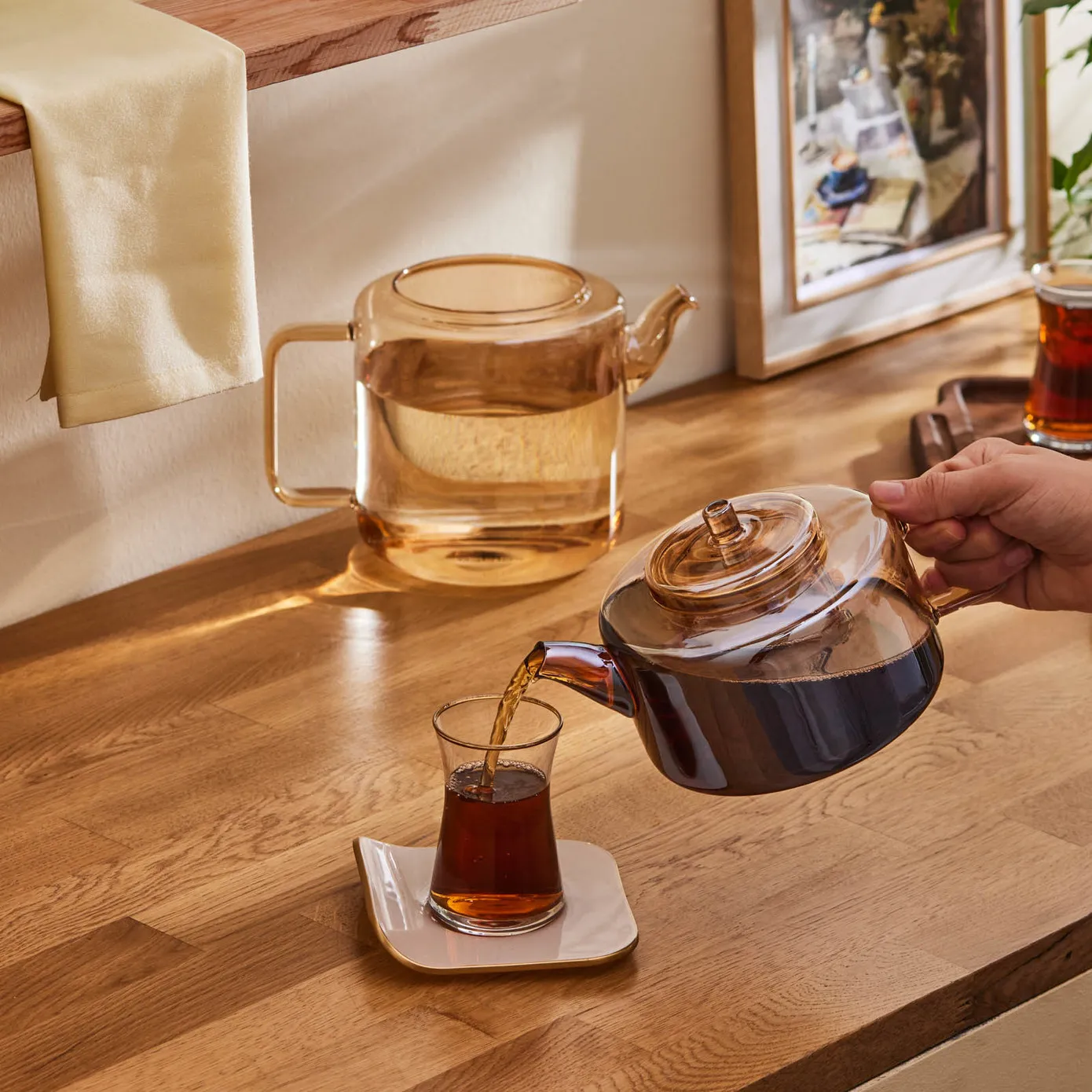 Karaca Flat Borosilicate Glass Teapot, Amber - Image 6