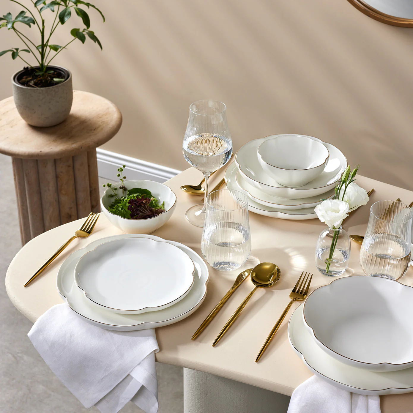 Karaca Flora 24-Piece Bone China Dinner Set for 6 People, Gold - Image 4