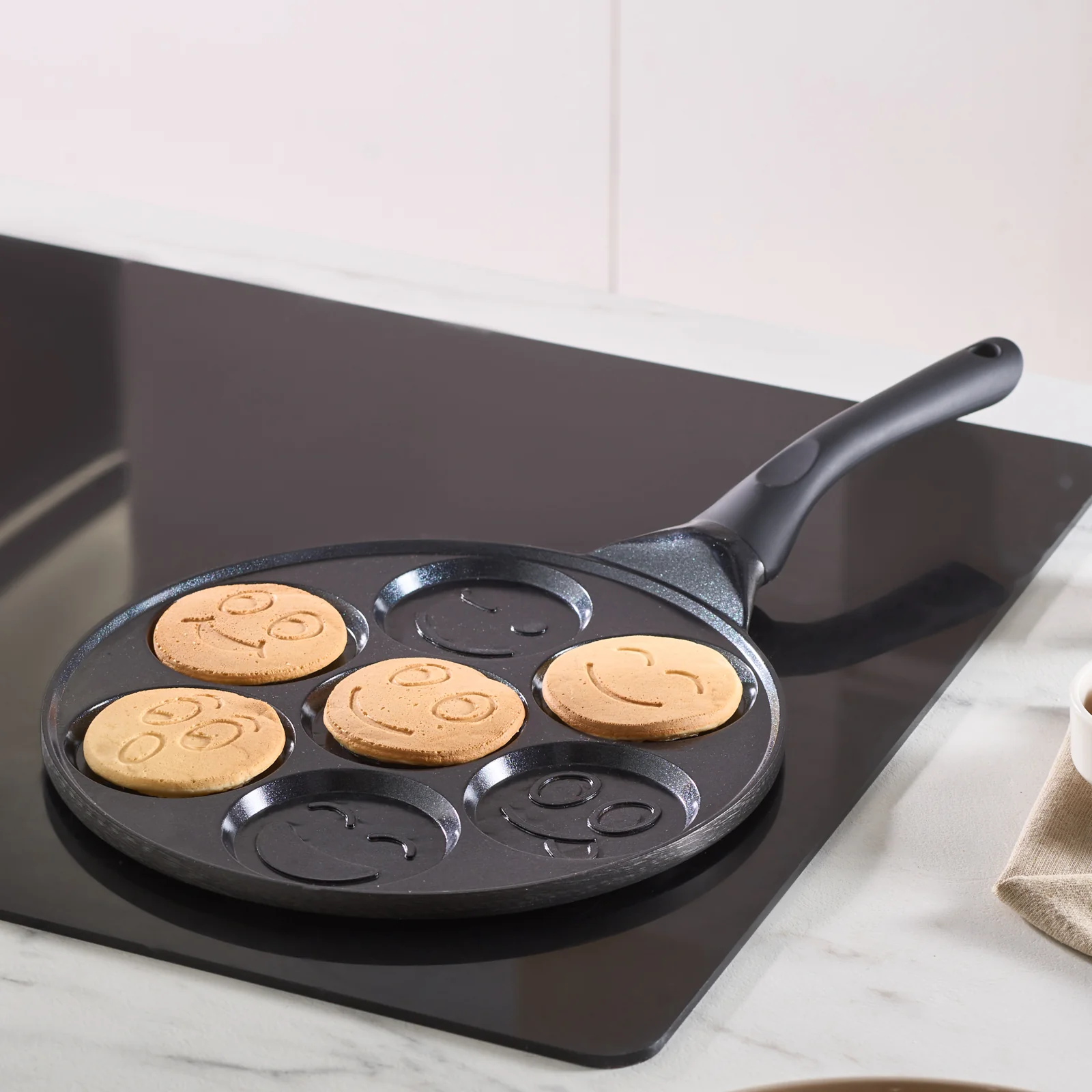 Karaca Fluffy Non-Stick Induction Ceramic Coating Pancake Pan, 26cm, Black - Image 3