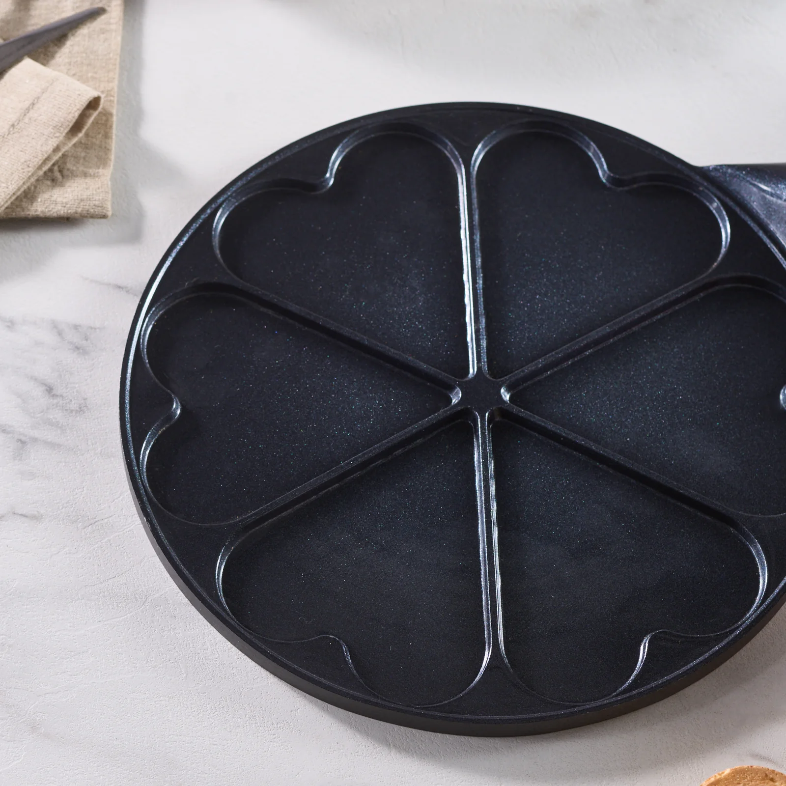 Karaca Fluffy Love Non-Stick Induction Ceramic Coating Pancake Pan, 26cm, Black - Image 4