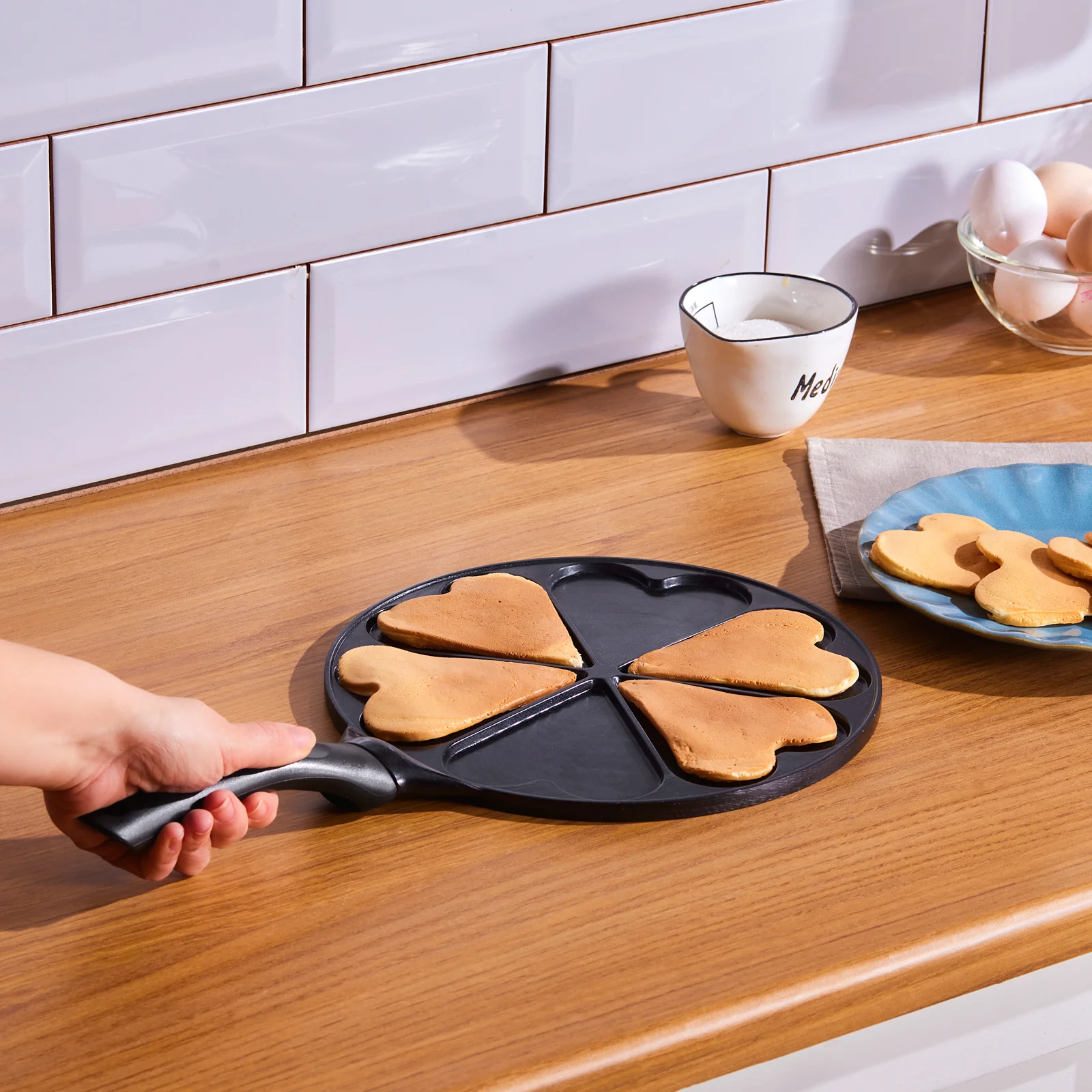 Karaca Fluffy Love Non-Stick Induction Ceramic Coating Pancake Pan, 26cm, Black - Image 8