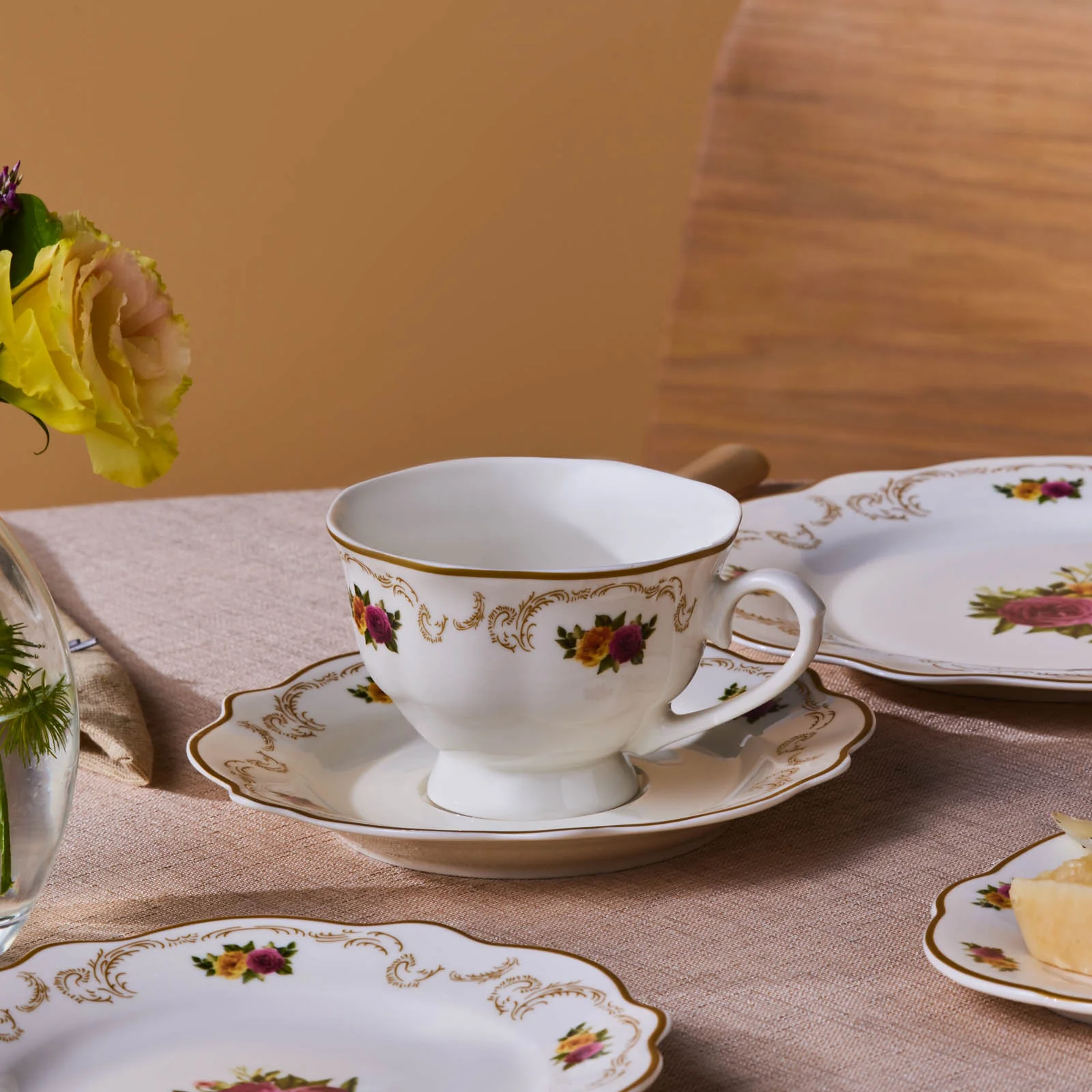 Karaca Forever Bone China Antique 26-Piece Serveware Set for 6 People, Gold - Image 5