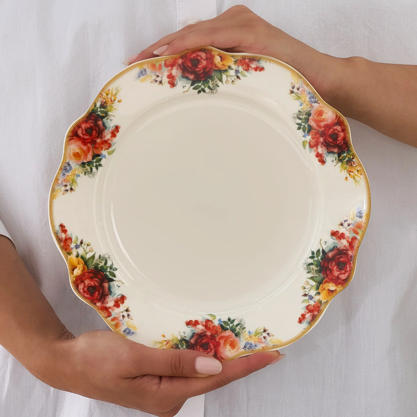Karaca Bone China Amarose 26-Piece Serveware Set for 6 People, Gold - Image 8