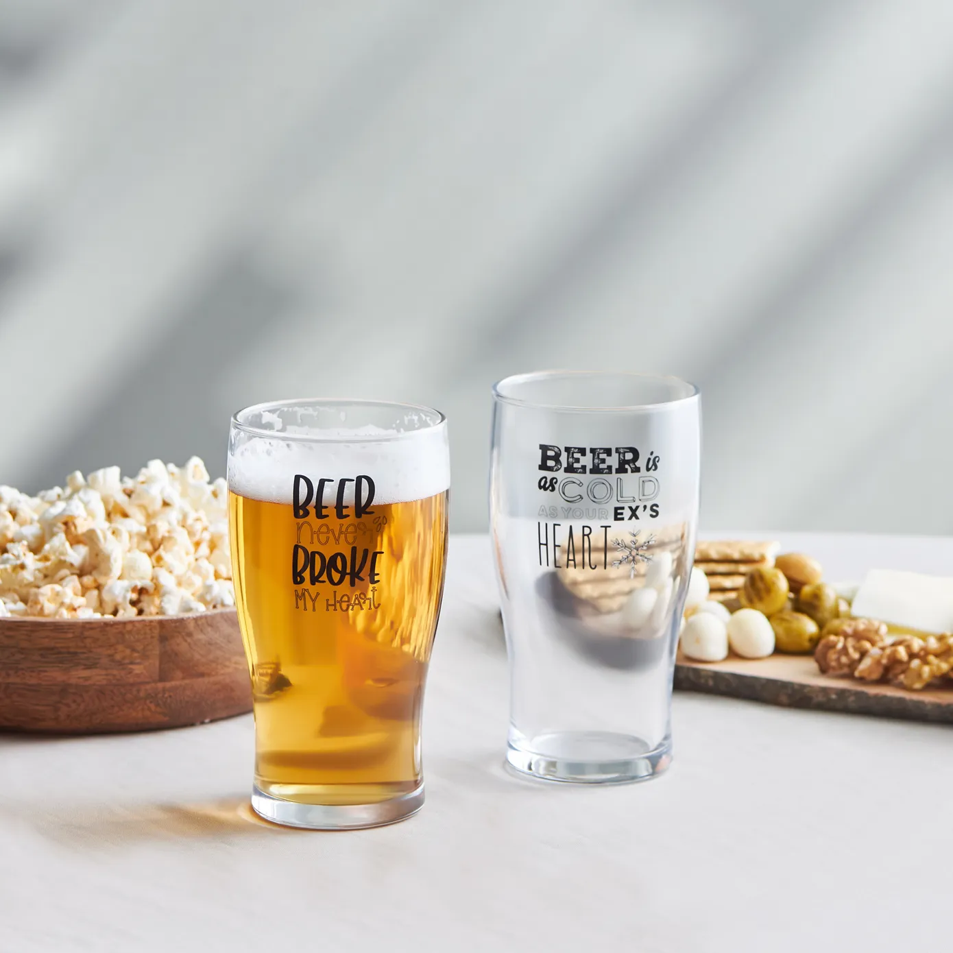 Karaca Fritz 2 Piece Glass Beer Glass Set, 454ml, Black