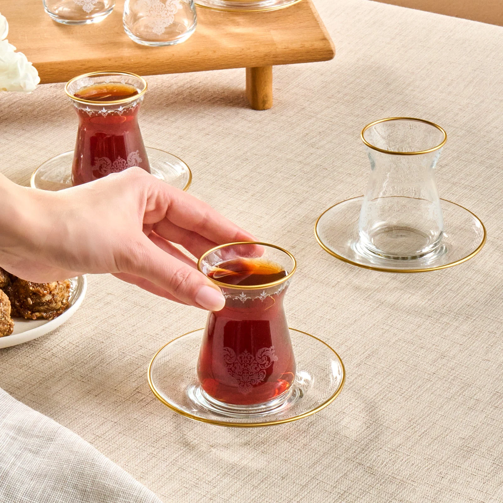 Karaca Gent 12-Piece Turkish Tea Set for 6 People, 132ml, Gold - Image 3