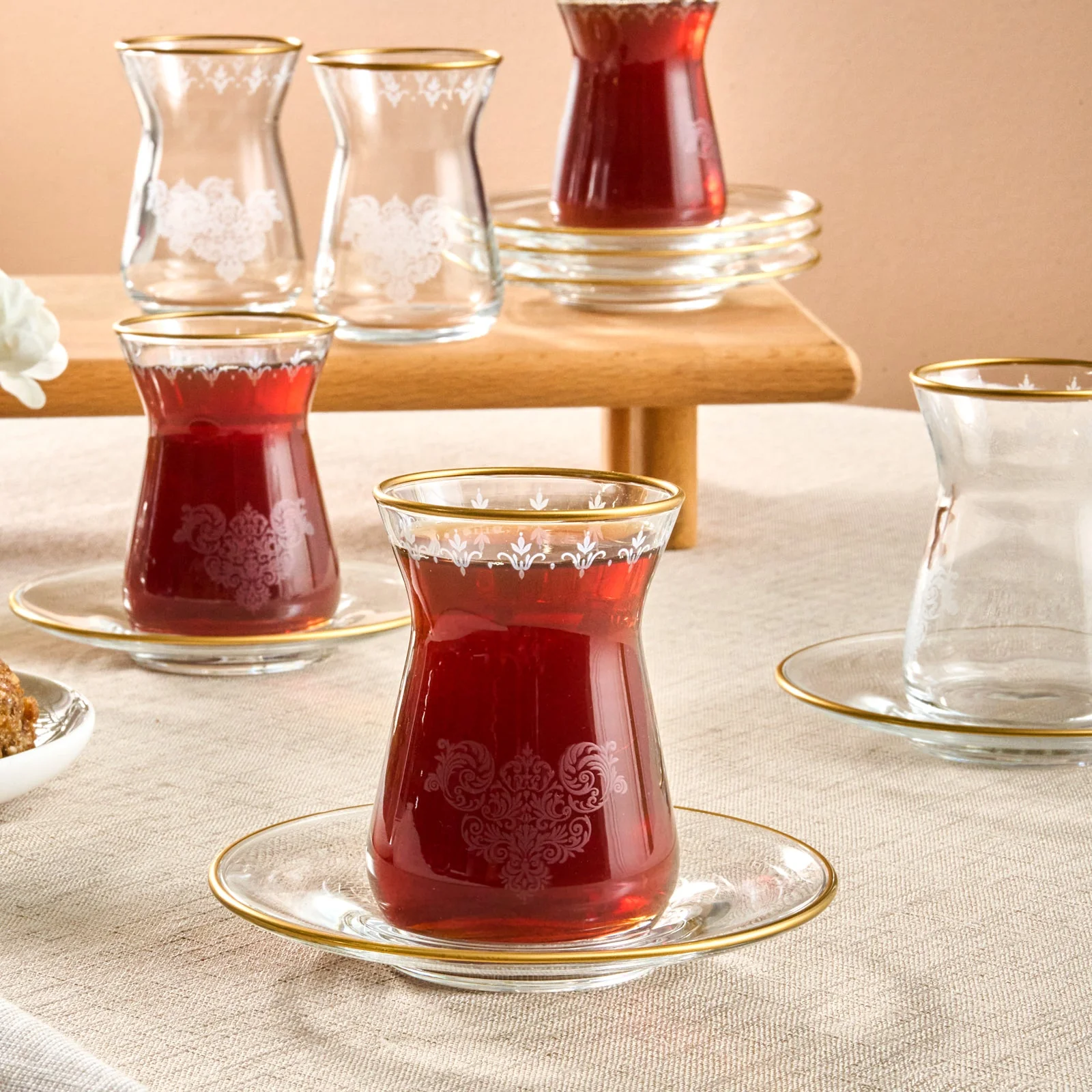 Karaca Gent 12-Piece Turkish Tea Set for 6 People, 132ml, Gold - Image 4