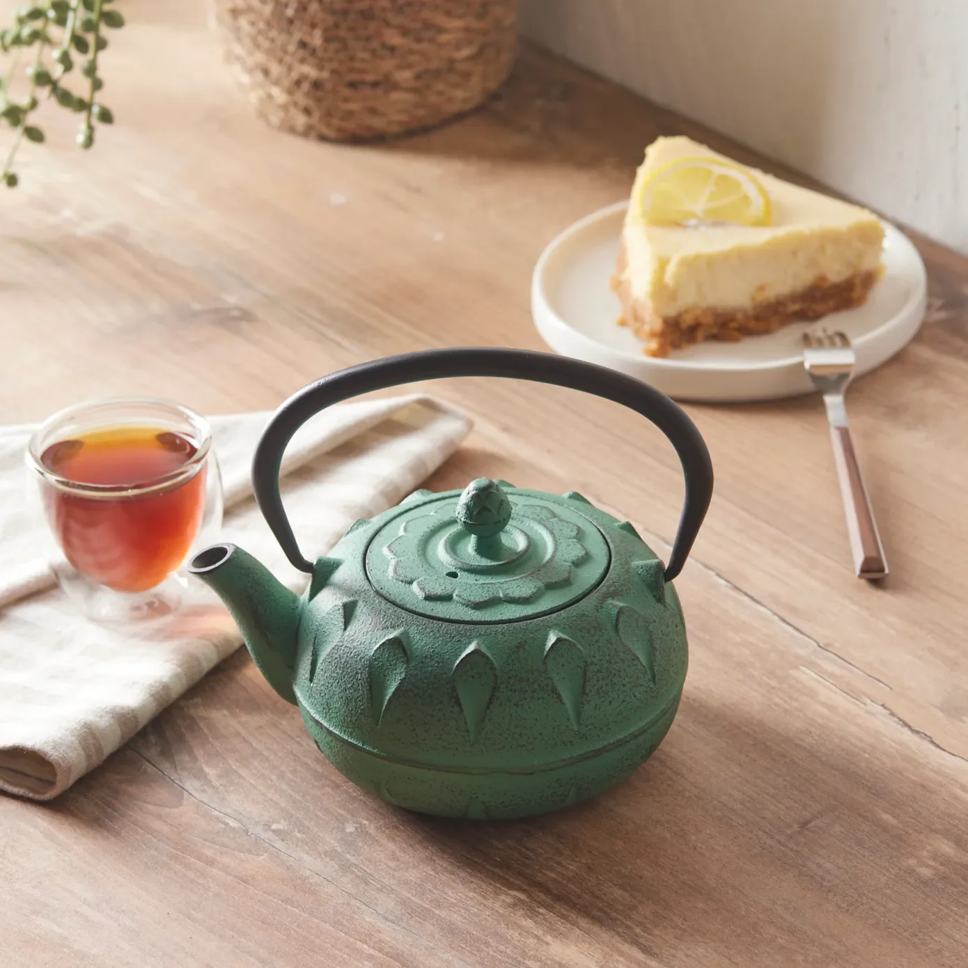 Karaca Greenish Cast Iron Induction Teapot, 600ml, Green Black - Image 3