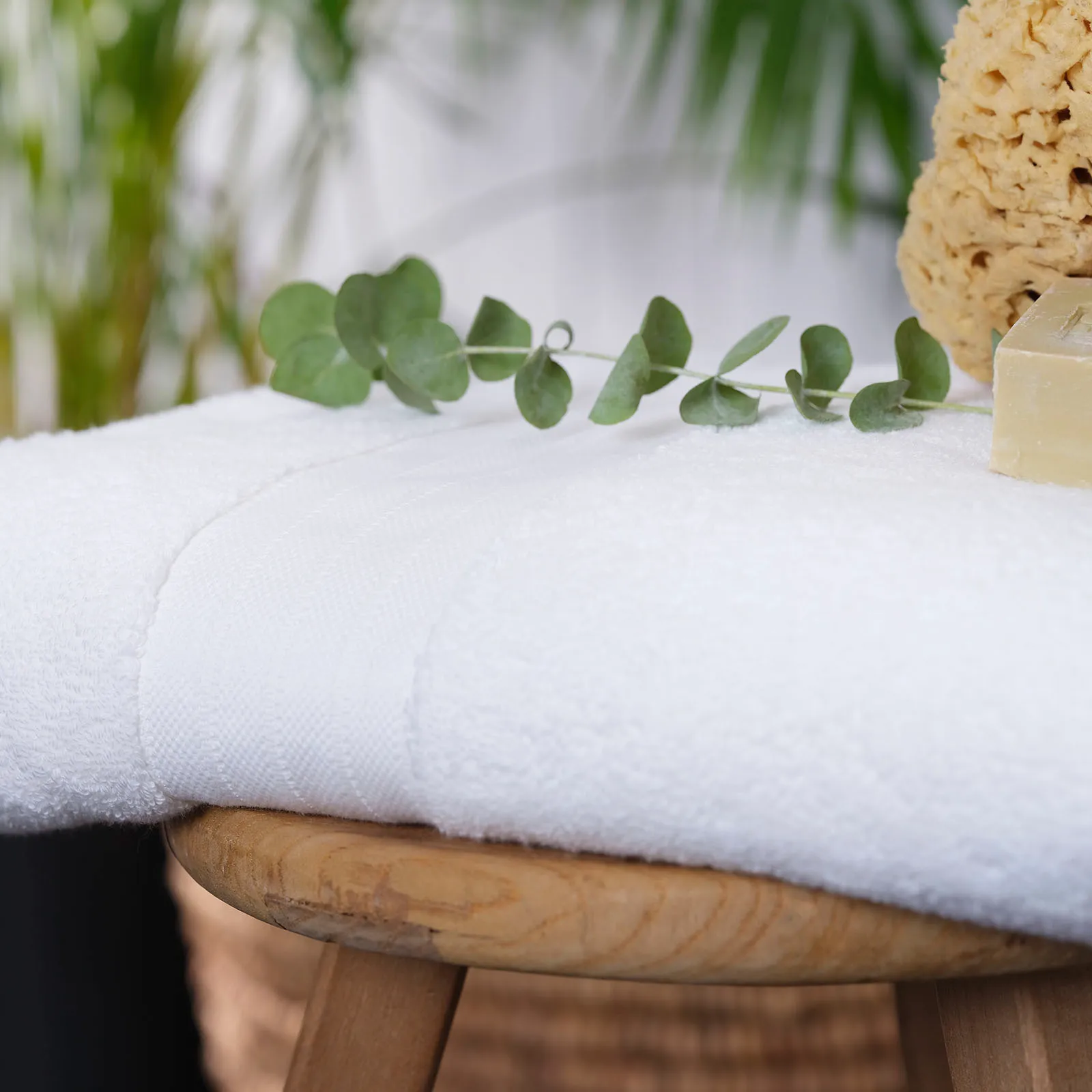 Karaca Home 100% Turkish Cotton Bath Towel, 85cmx150cm, White - Image 3
