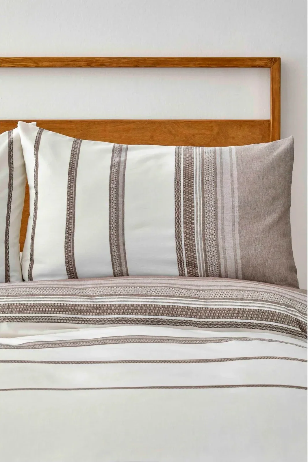 Karaca Home Dobby Woven Duvet Cover Set, King, Brown White - Image 3