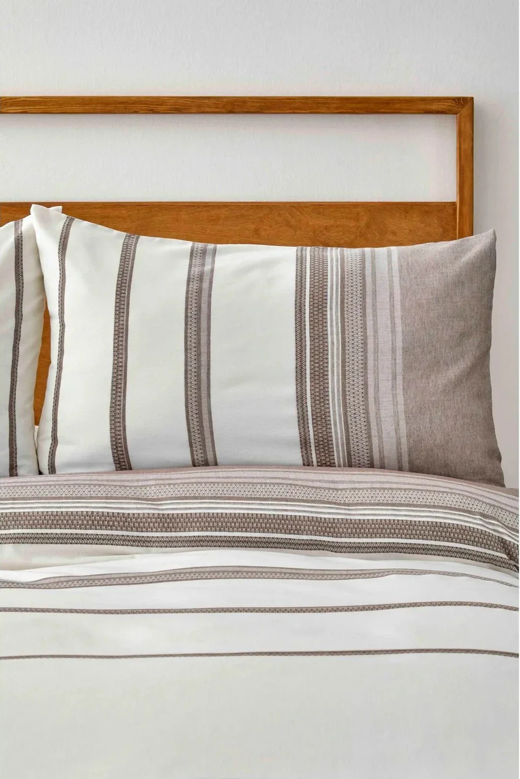 Karaca Home Dobby Woven Duvet Cover Set, Super King, Brown White - Image 3