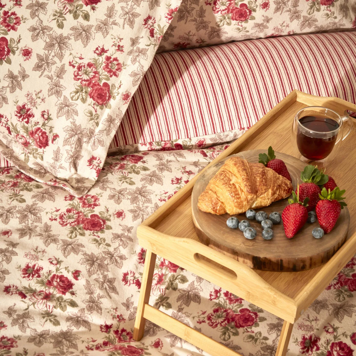 Karaca Home Luis 100% Turkish Cotton Flannel Duvet Cover Set with Bed Sheet, Double, Red Multi - Image 9