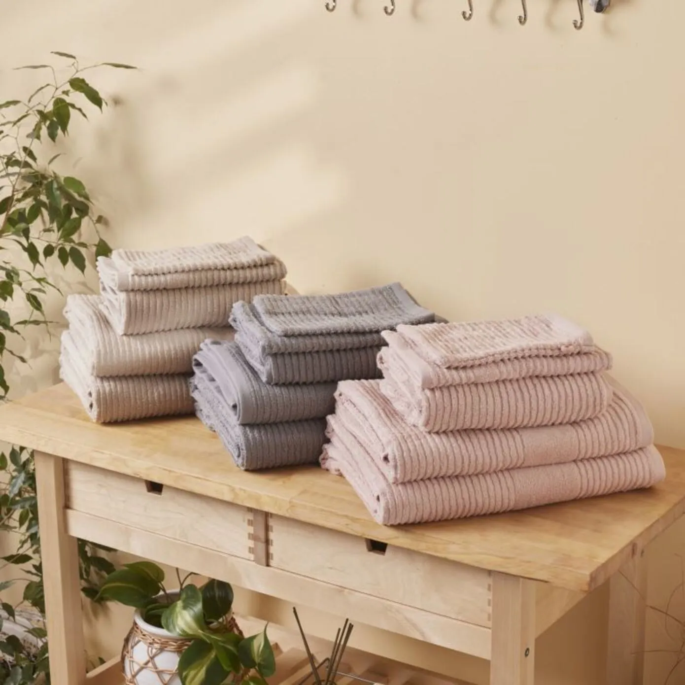 Karaca Home Rachel 100% Cotton Shower Towel, 70cmx140cm, Light Grey - Image 4